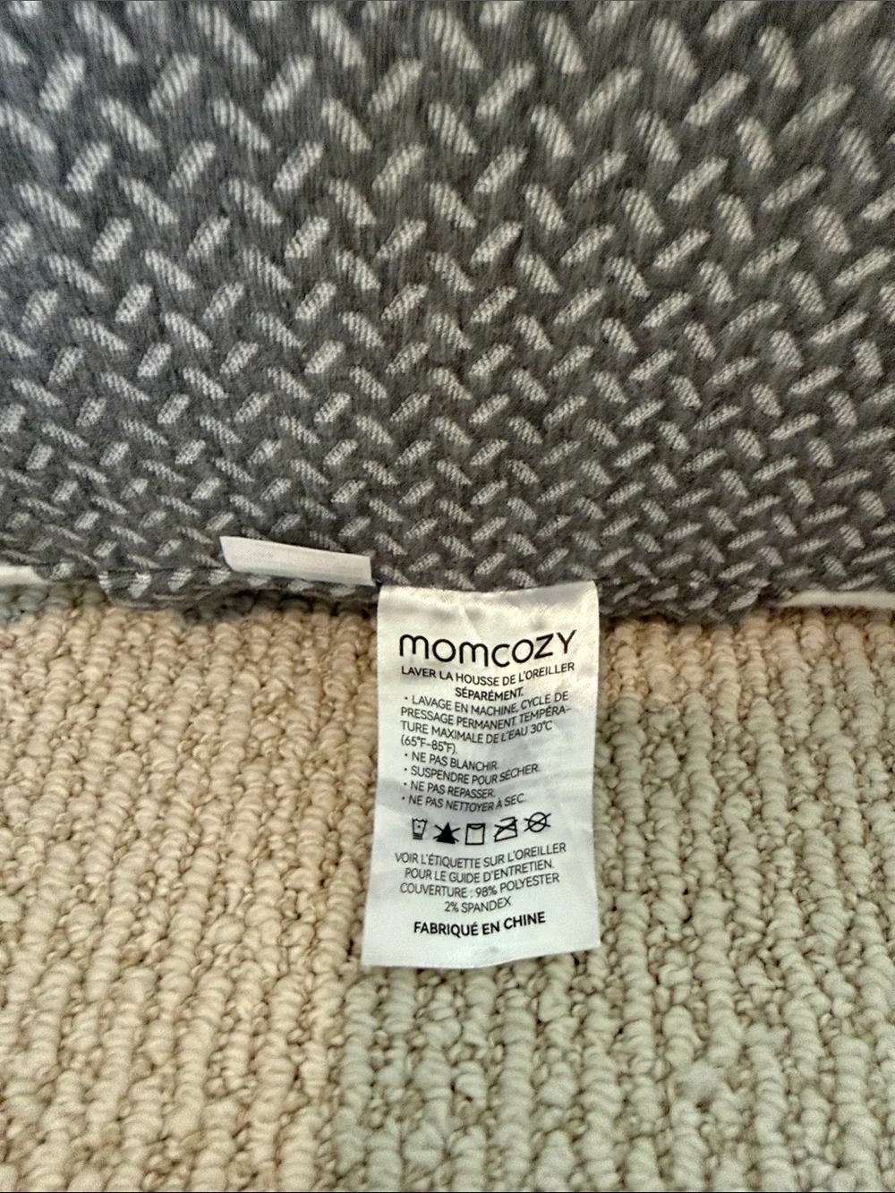 Momcozy lightly used